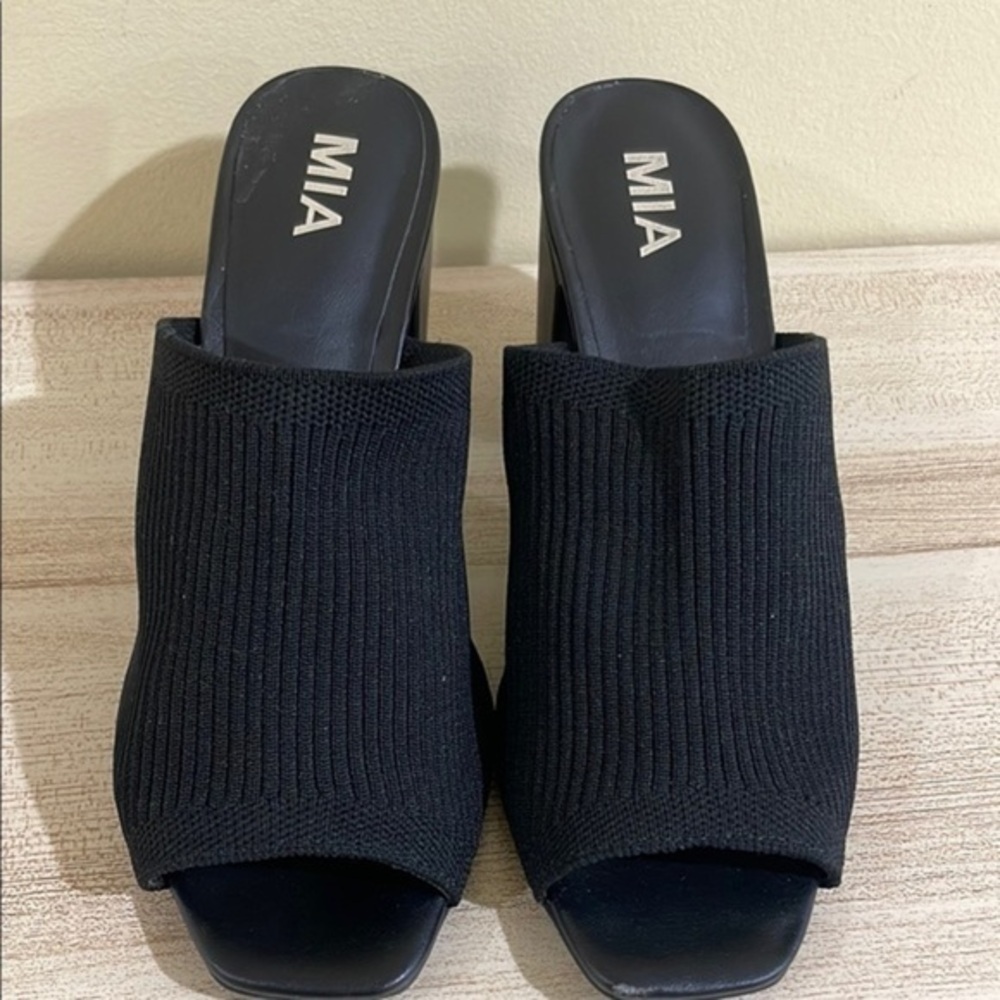 MIA Black Mules with Ribbed Texture and Block Heel Size 7.5 Stretch 3” Heels